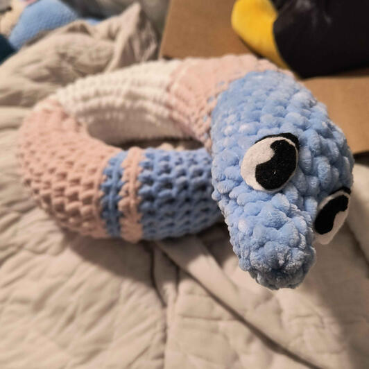 This worm is proud to be themselves!